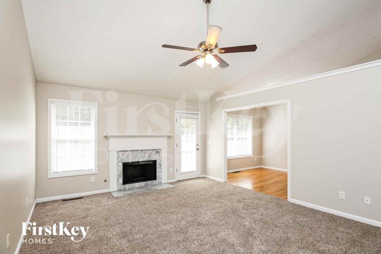 4425 Red Rock Pt - Photo 4 of 15