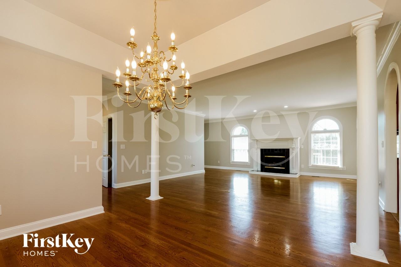 121 Sawgrass Ln N - Photo 3 of 15