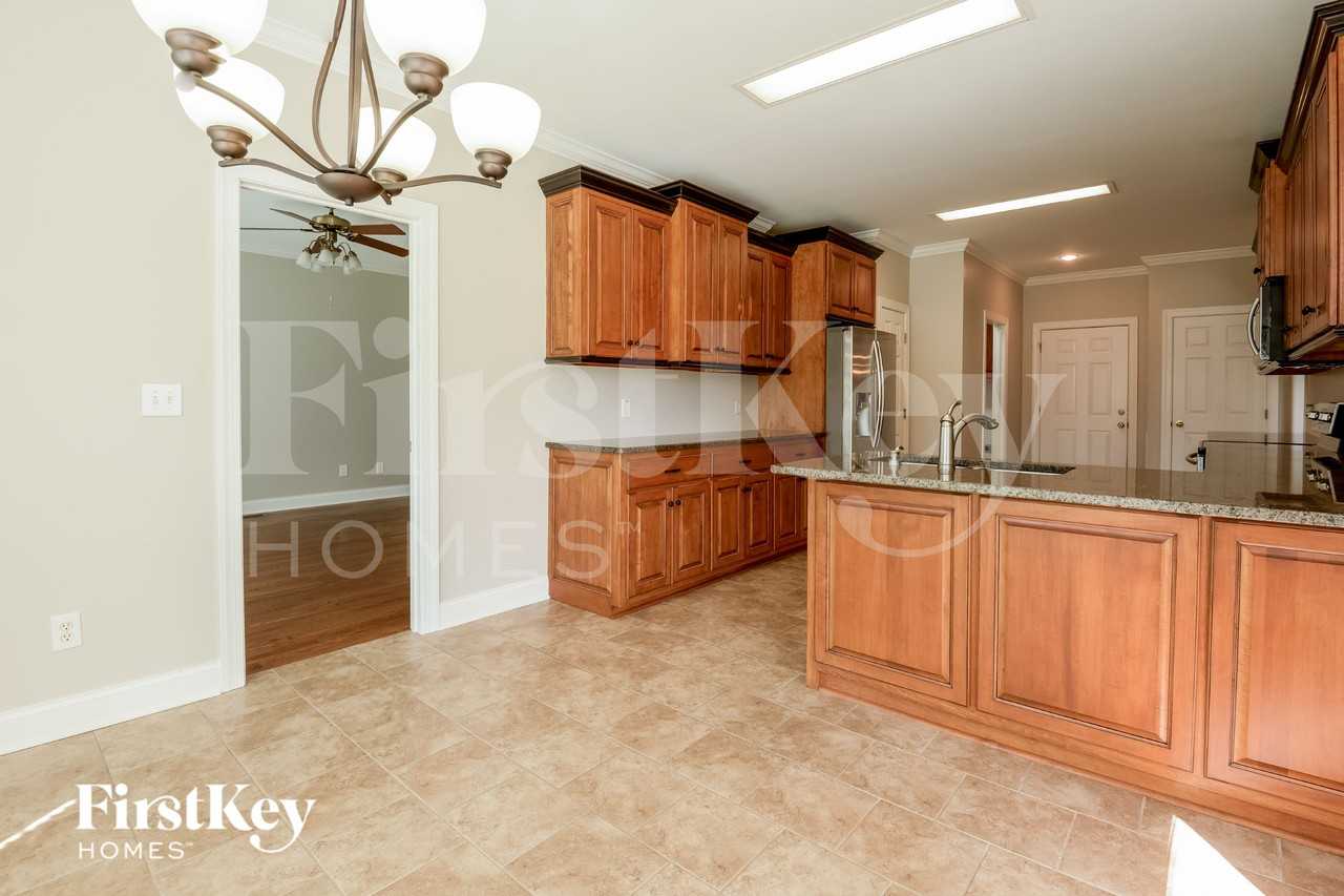 121 Sawgrass Ln N - Photo 4 of 15