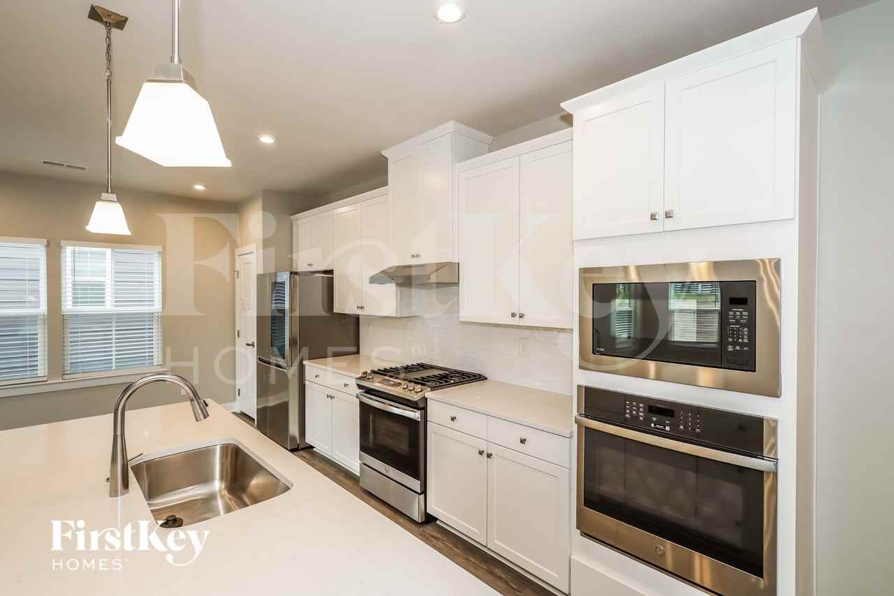 1124 Augustus Beamon Dr - Photo 6 of 15