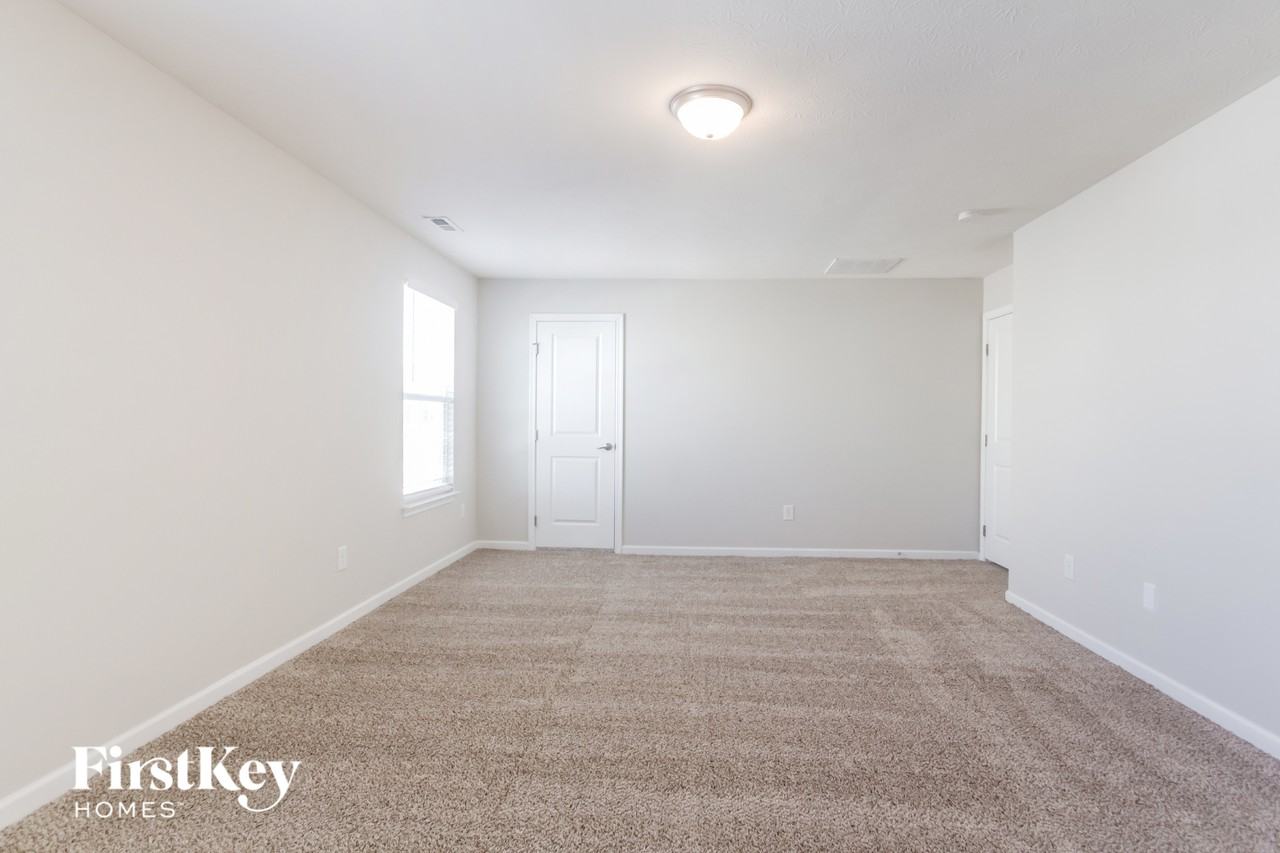 6660 Branches Dr - Photo 7 of 15