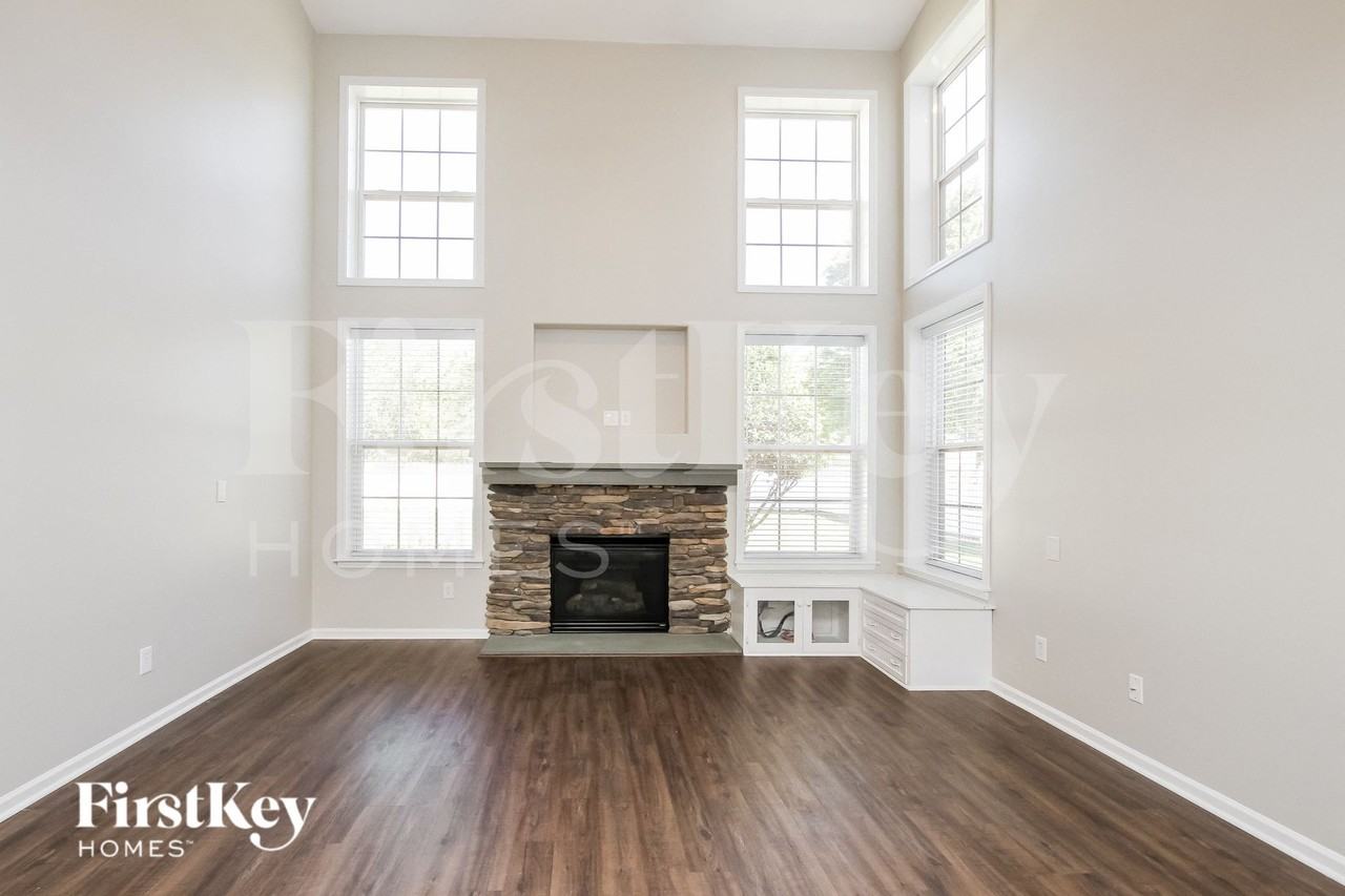 813 Pinkney Pl - Photo 2 of 15