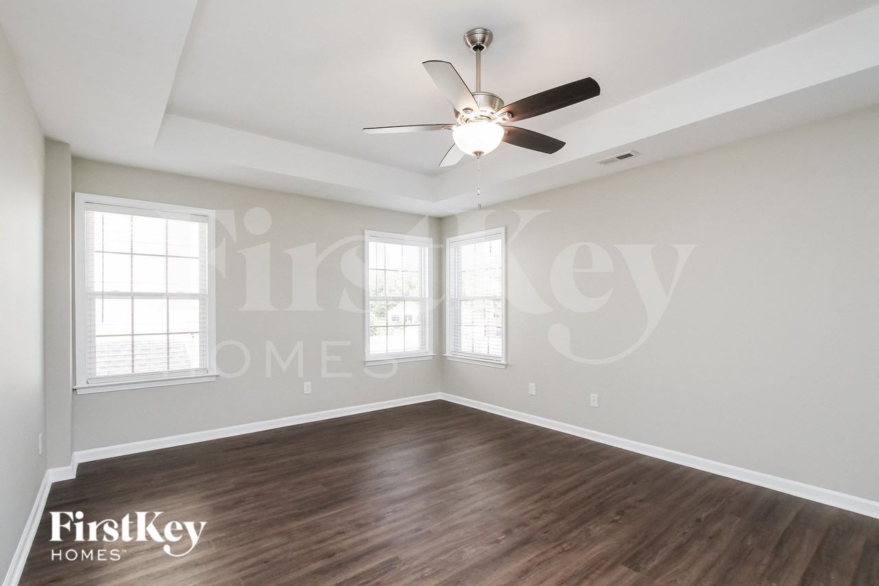 813 Pinkney Pl - Photo 6 of 15