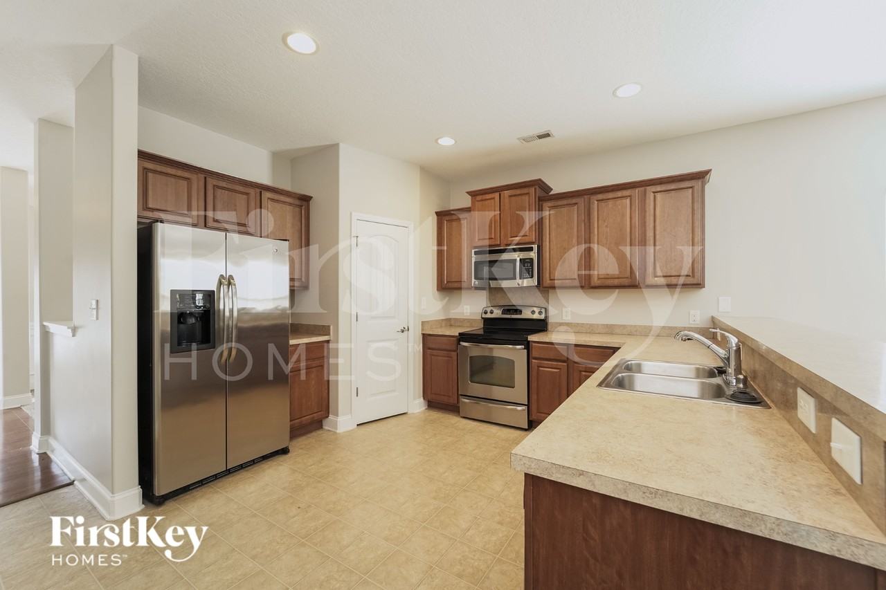 6124 Silver Chime Way - Photo 7 of 15