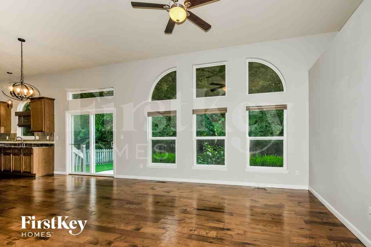 2056 Great Oaks Valley Dr - Photo 3 of 15