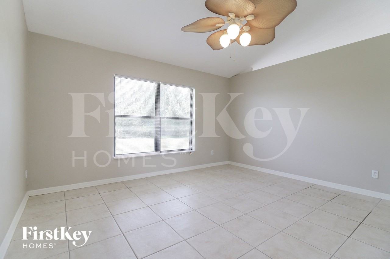 948 Buford St Nw - Photo 3 of 15