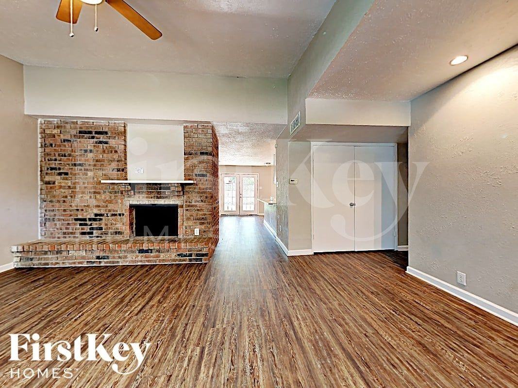 6914 Pickett Dr - Photo 5 of 16