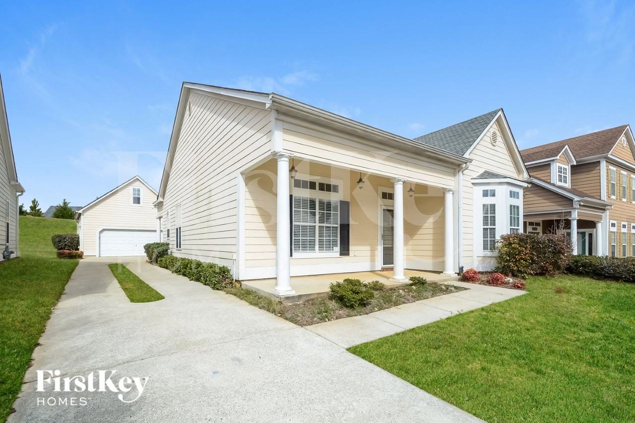 4587 Clubview Dr - Photo 2 of 15