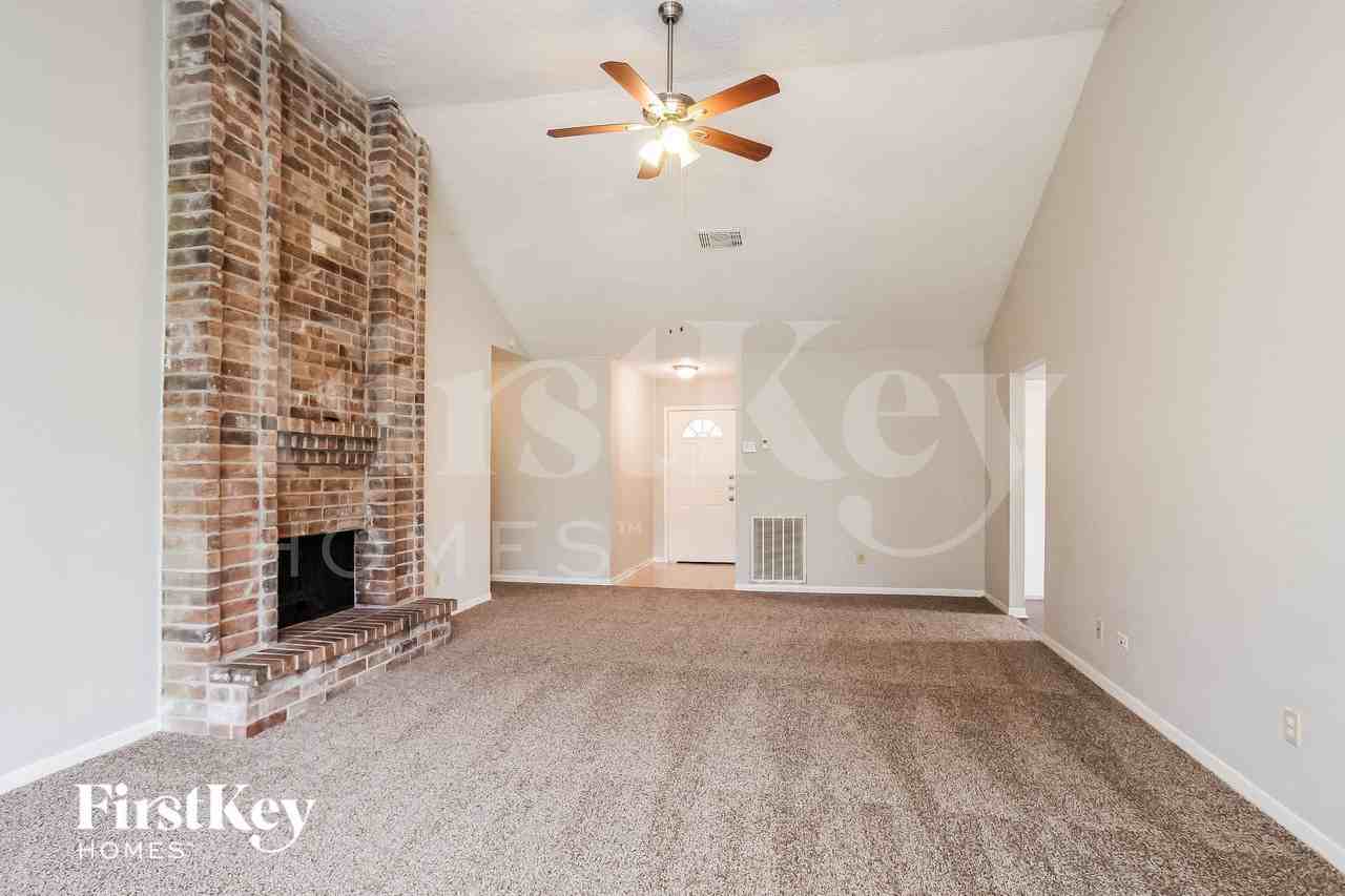 3618 Village Grove Dr - Photo 4 of 15