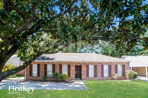 featured image of 3381 S Mendenhall Rd