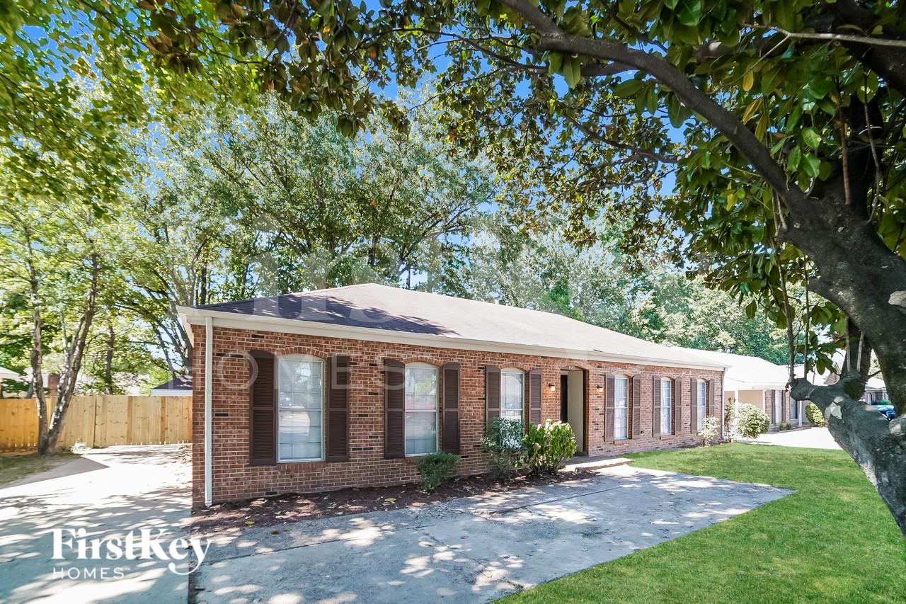 3381 S Mendenhall Rd - Photo 2 of 15