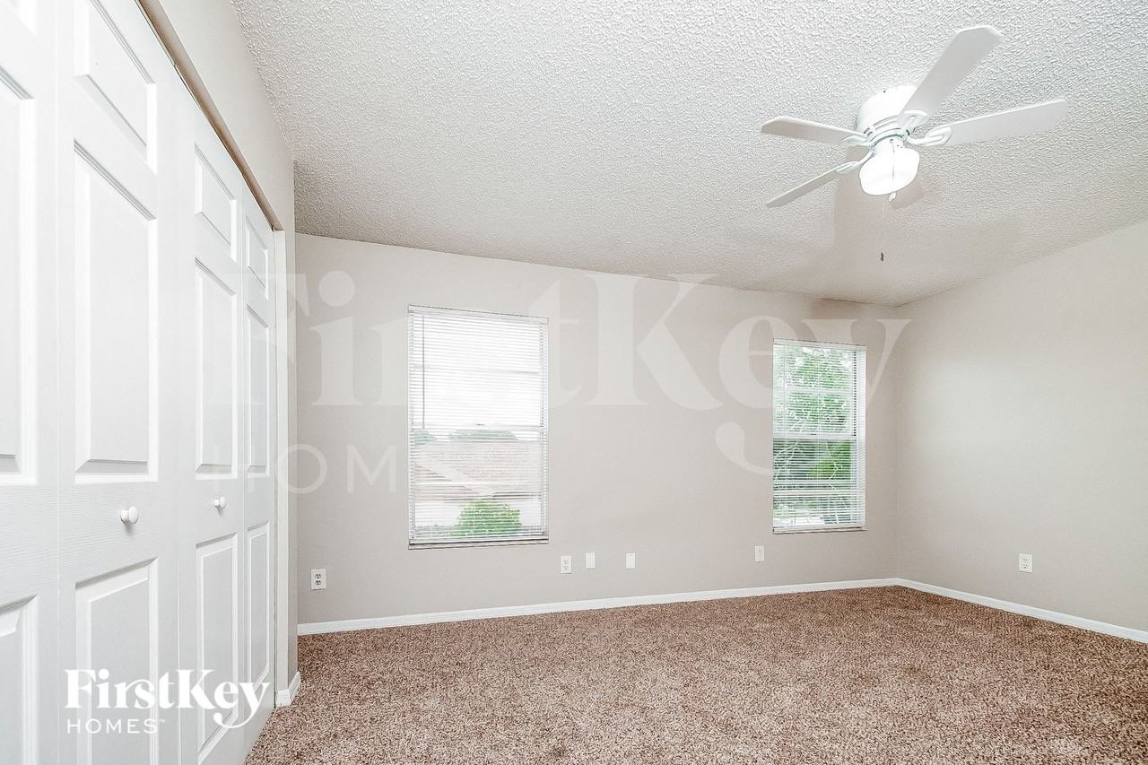 2101 Shady Point Ln - Photo 7 of 15