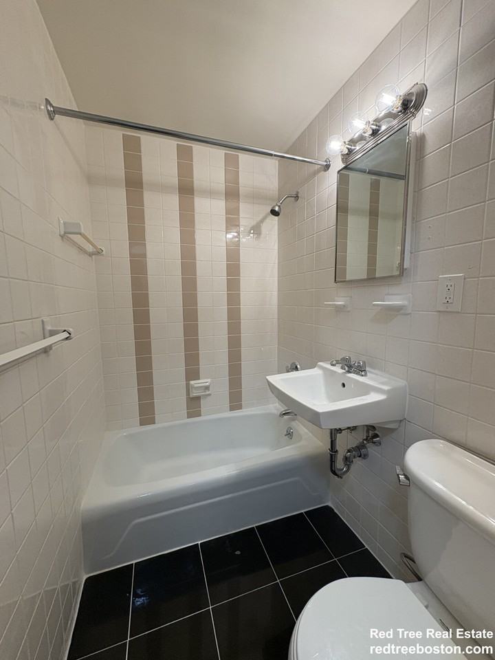 164 N Beacon St #23 - Photo 4 of 15