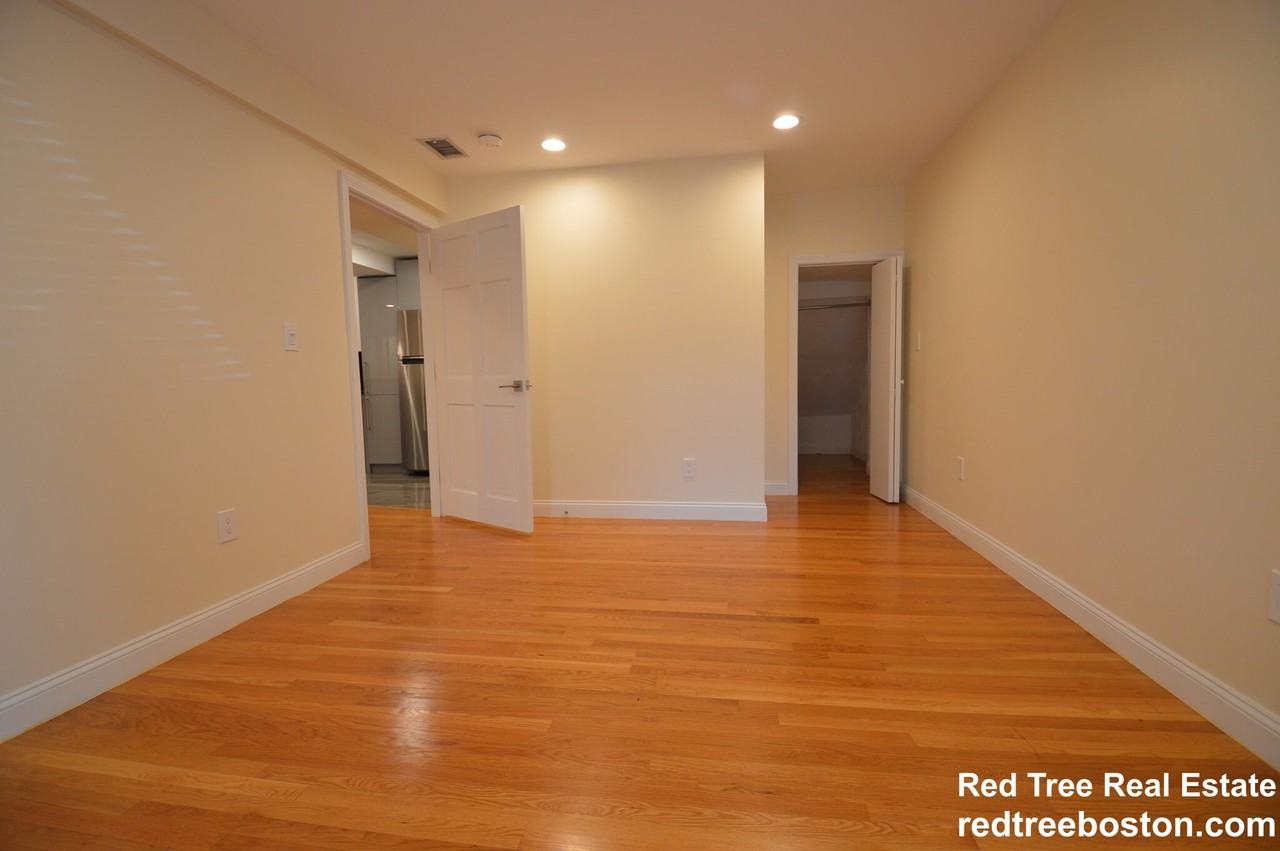 1801 Beacon St #2 - Photo 2 of 33