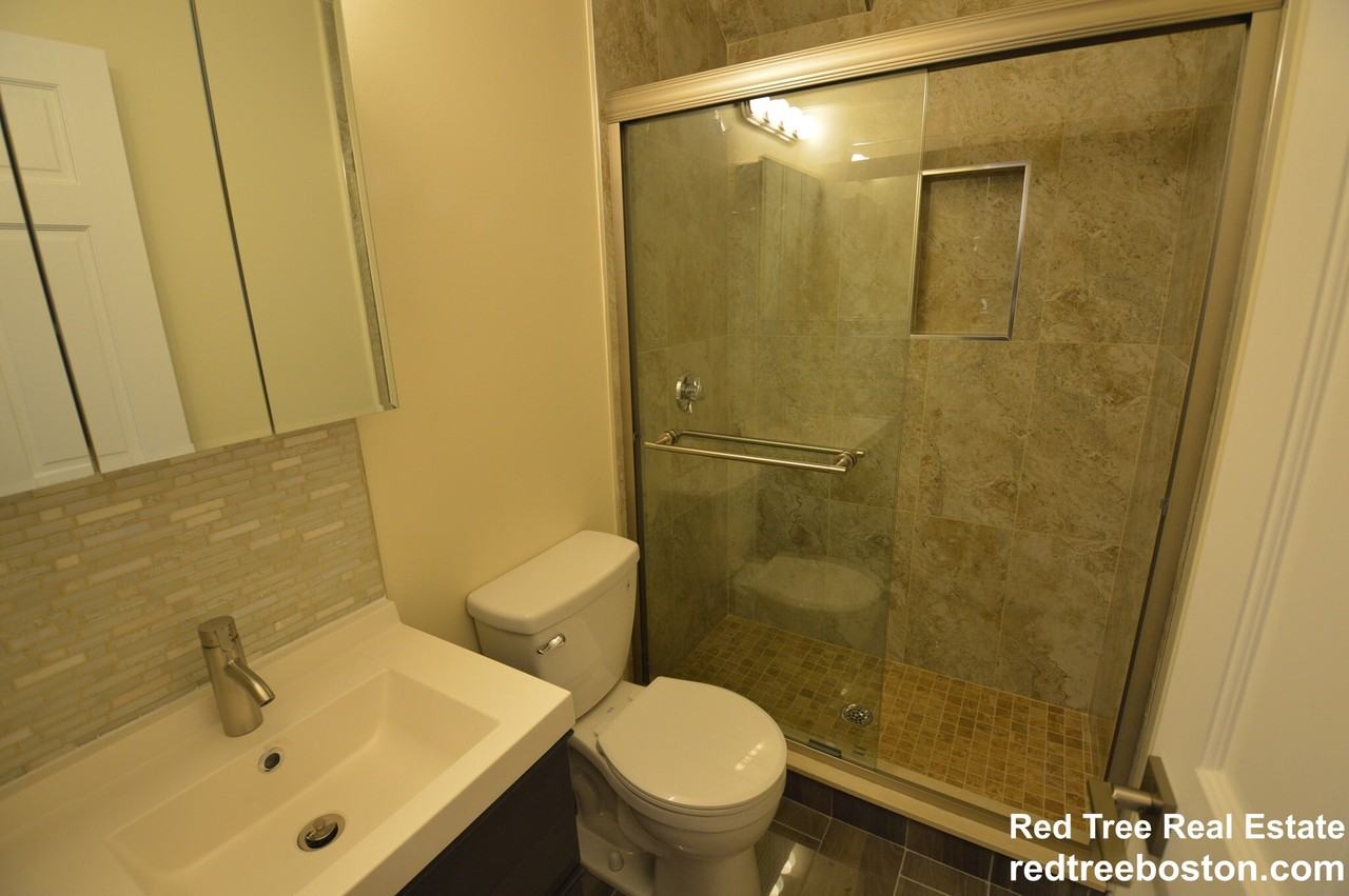 1801 Beacon St #2 - Photo 3 of 33