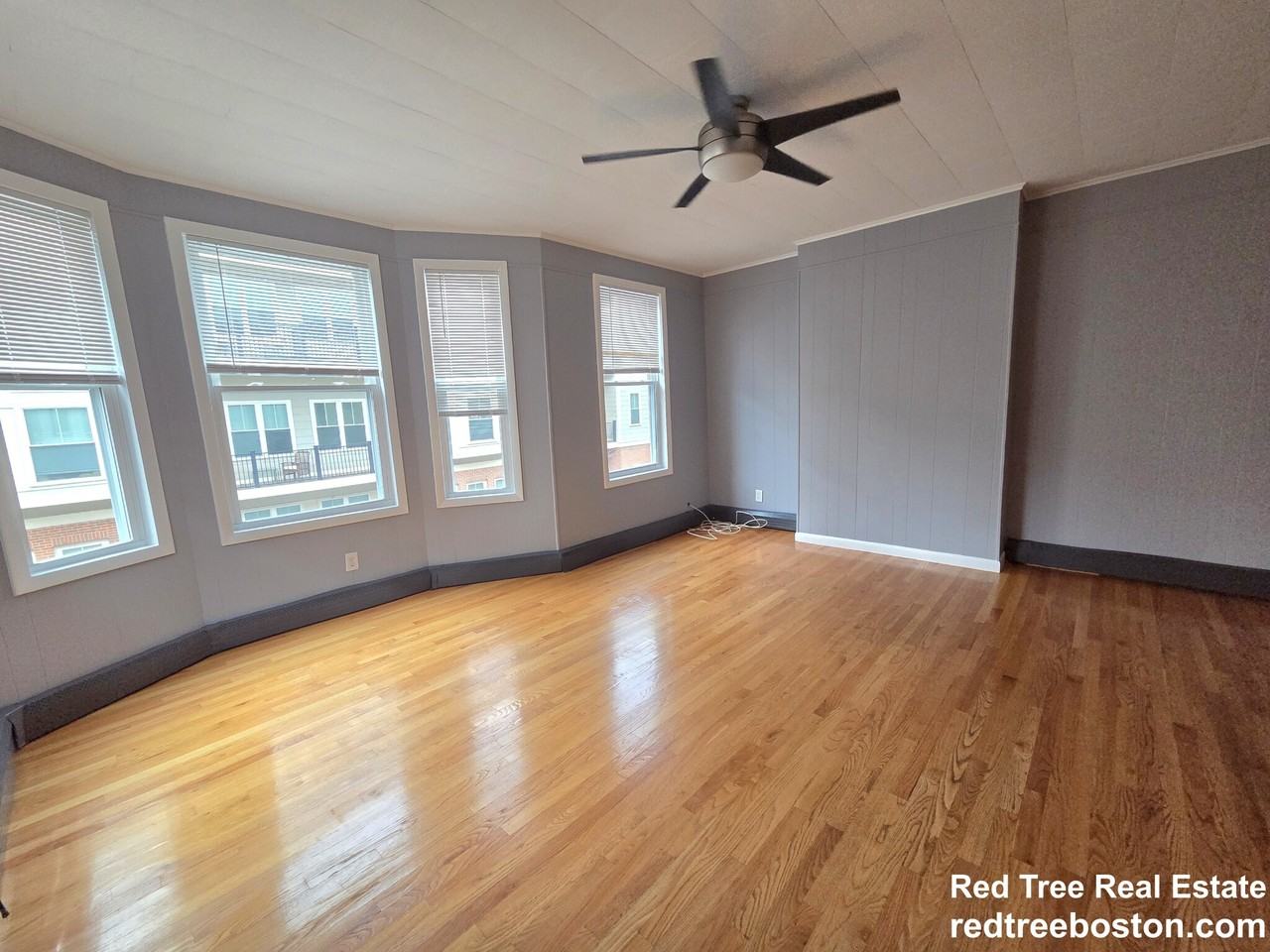 39 Orleans St #2 - Photo 4 of 13