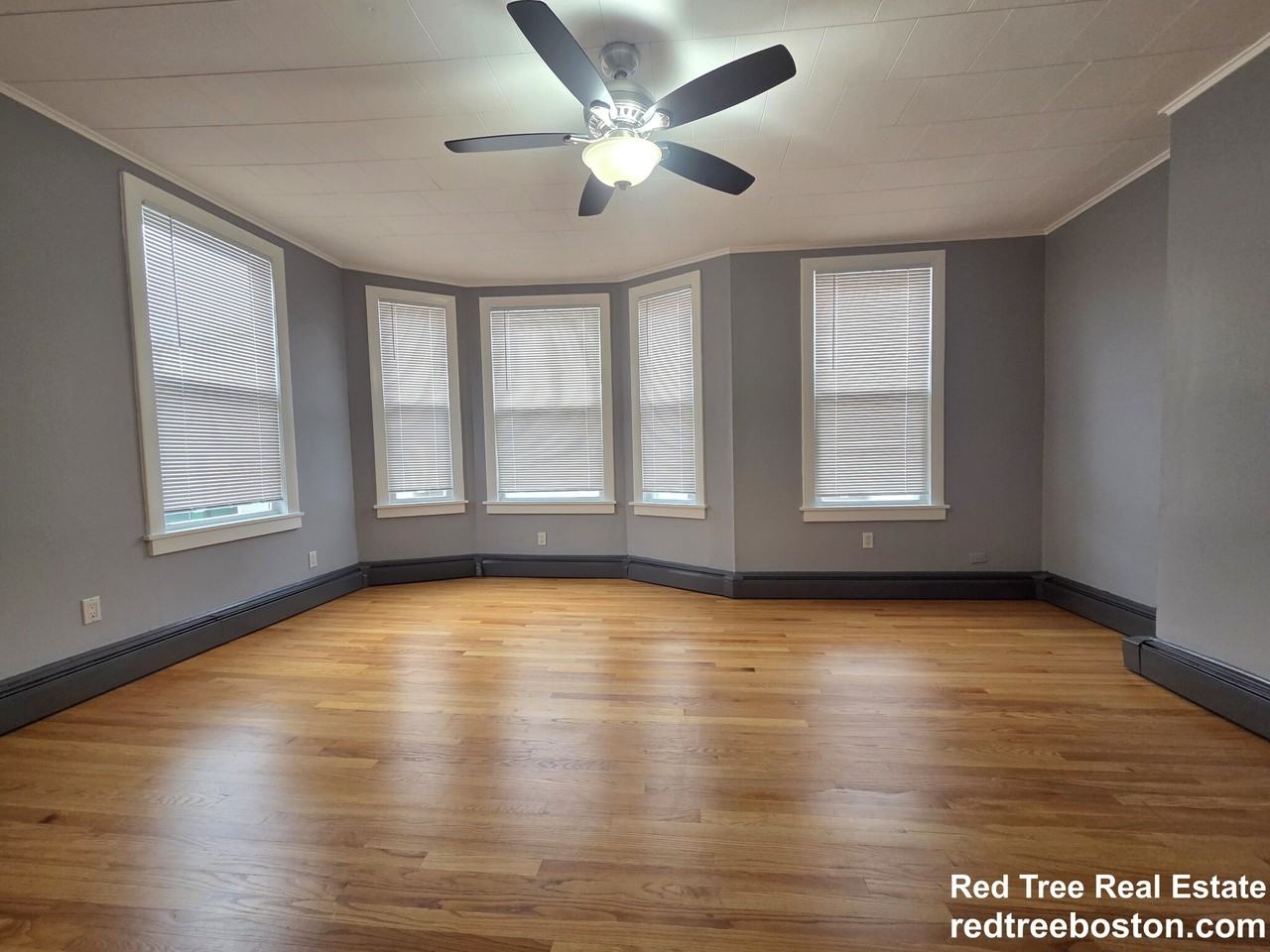 39 Orleans St #2 - Photo 5 of 13