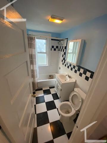 225 Parsons St #1 - Photo 6 of 10