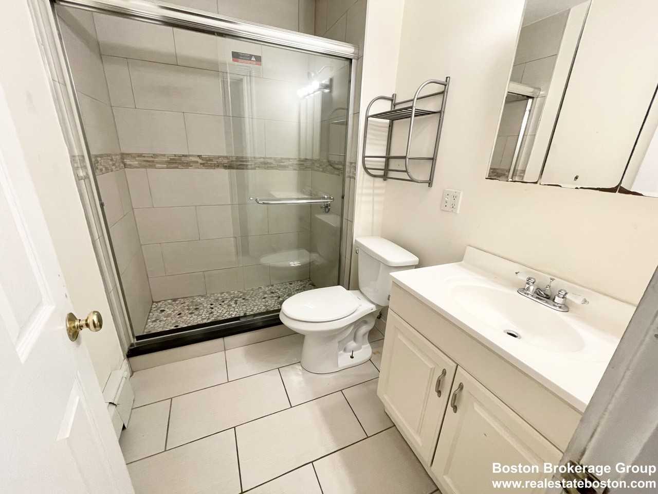 72 Calumet St #2 - Photo 3 of 6