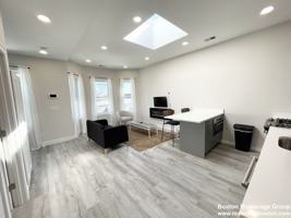 featured image of 23 Newport St #3
