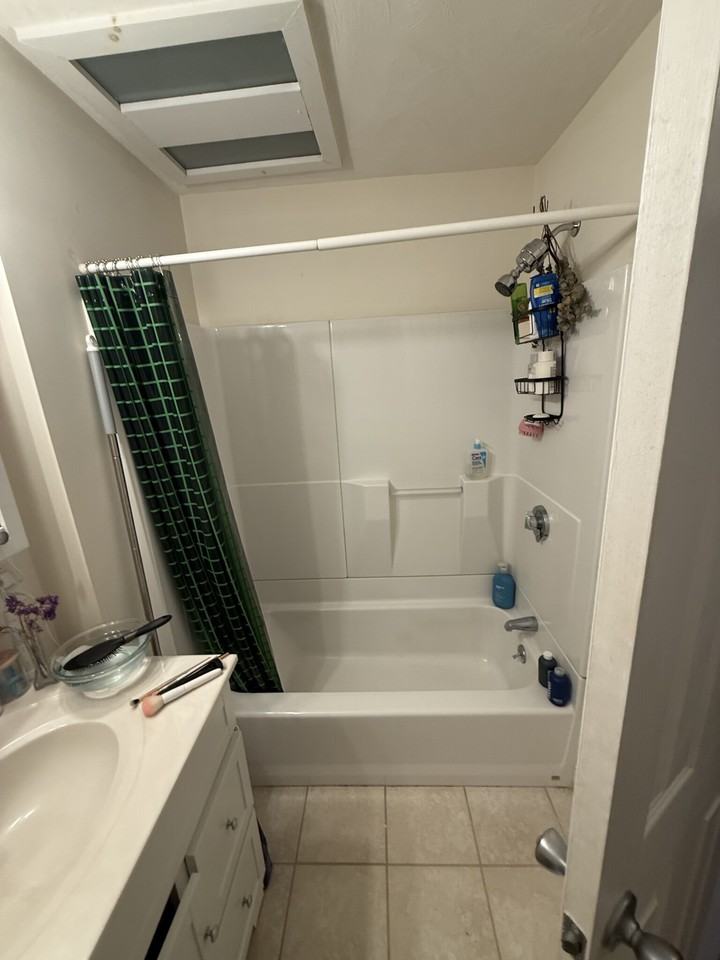 1054 Cambridge St #4R - Photo 7 of 11