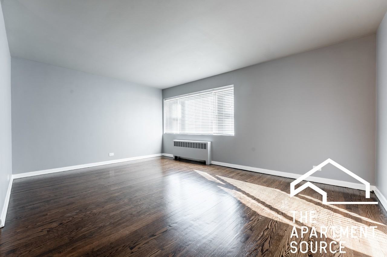 7427 N Winchester Ave #201 - Photo 2 of 15