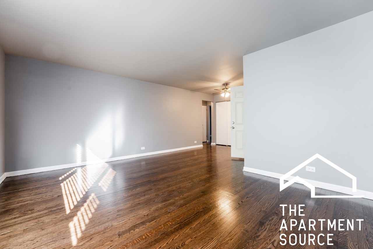 7427 N Winchester Ave #201 - Photo 3 of 15