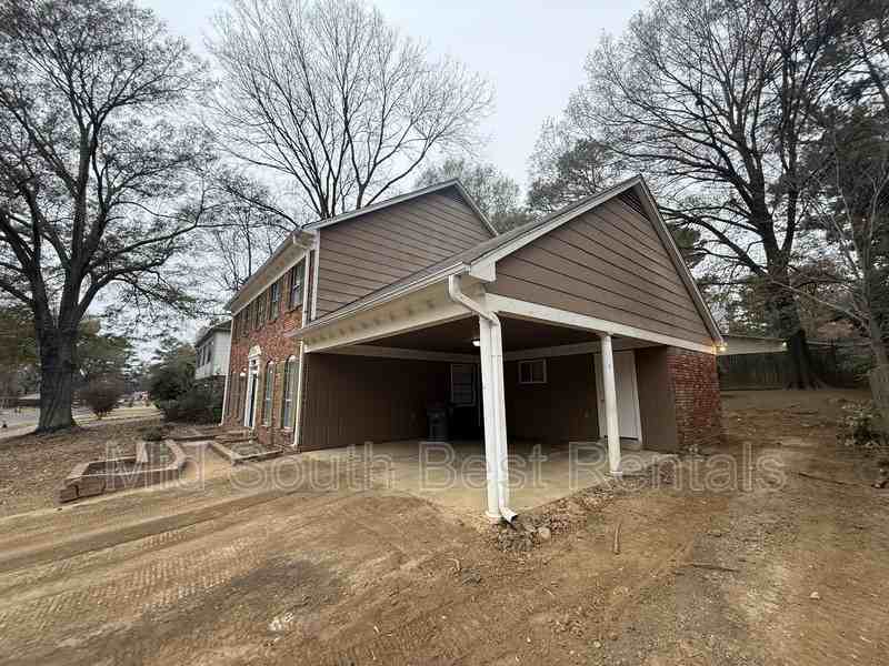 5790 Foxdale Rd - Photo 2 of 18