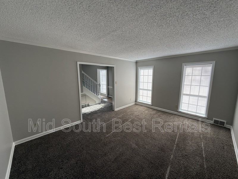 5790 Foxdale Rd - Photo 4 of 18