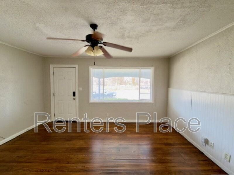 7212 E 4th Pl - Photo 3 of 12