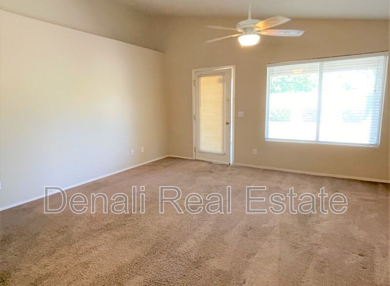 8162 W Pontiac Dr - Photo 6 of 28