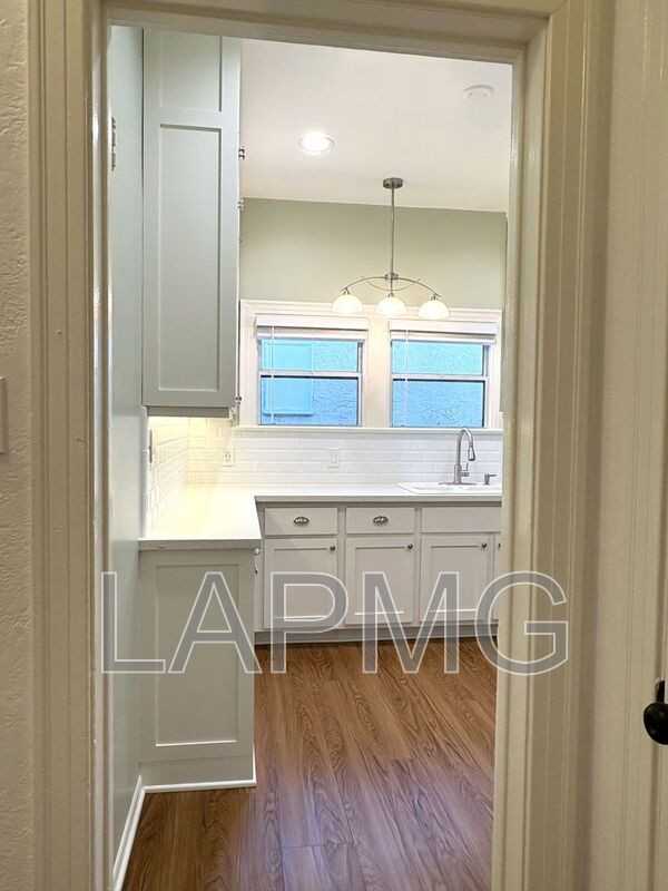 2751 Pomeroy Ave - Photo 7 of 16