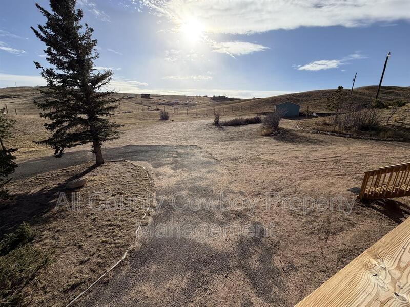 759 Crow Creek Rd - Photo 3 of 16