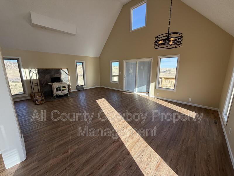 759 Crow Creek Rd - Photo 5 of 16