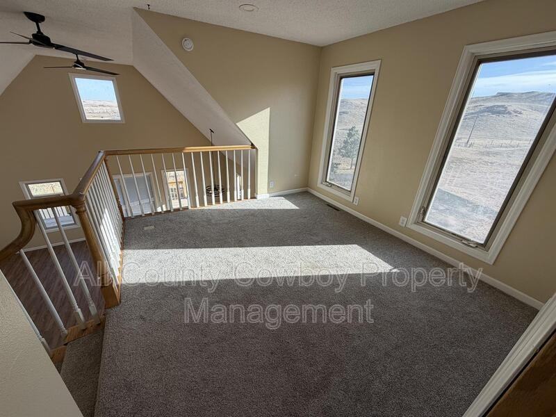 759 Crow Creek Rd - Photo 7 of 16