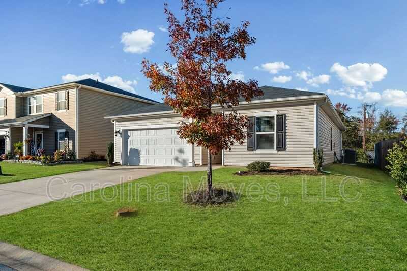 628 Grays Creek Rd - Photo 2 of 30