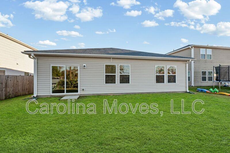 628 Grays Creek Rd - Photo 4 of 30