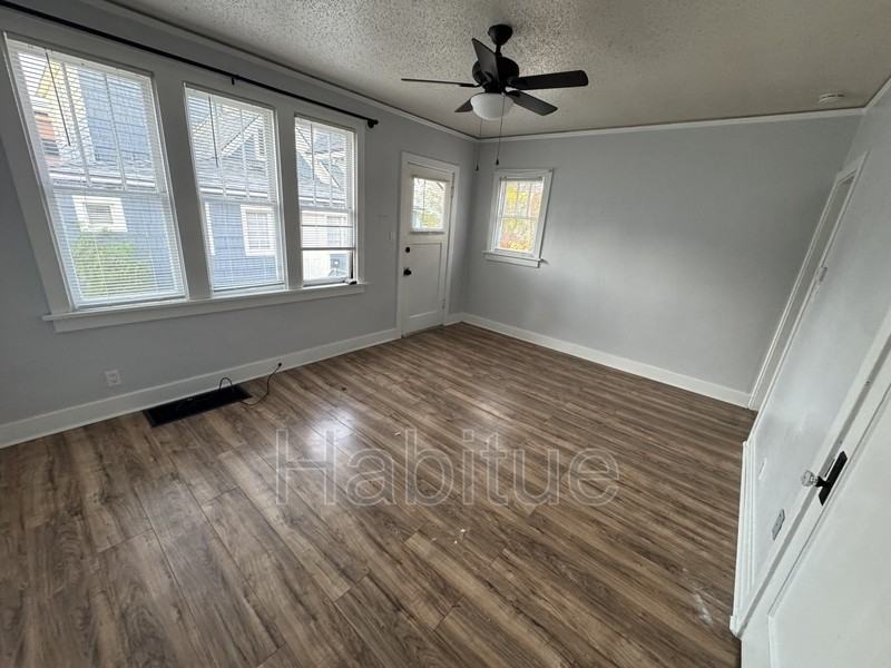 1216 1/2 W State St #1 - Photo 5 of 10