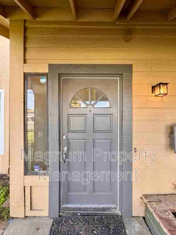 24473 Saint Thomas Ave - Photo 6 of 42