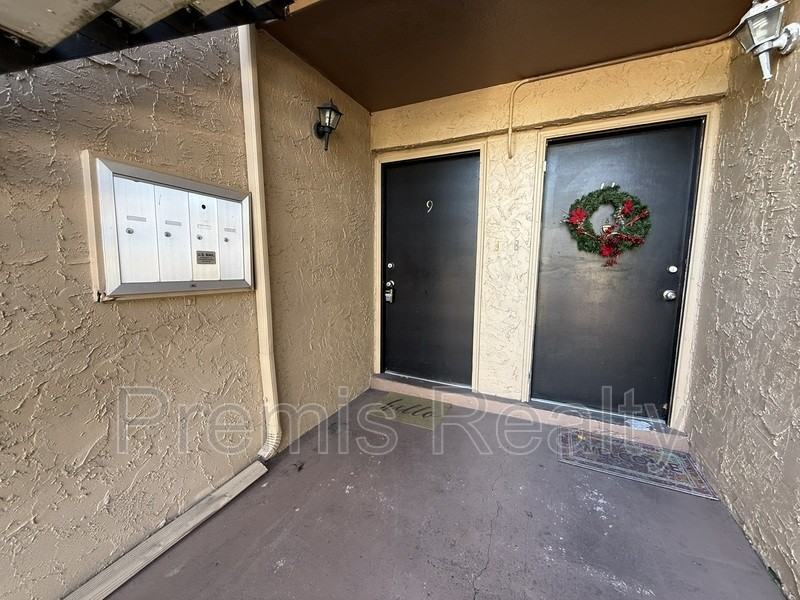 1575 Greenlea Dr - Photo 3 of 28