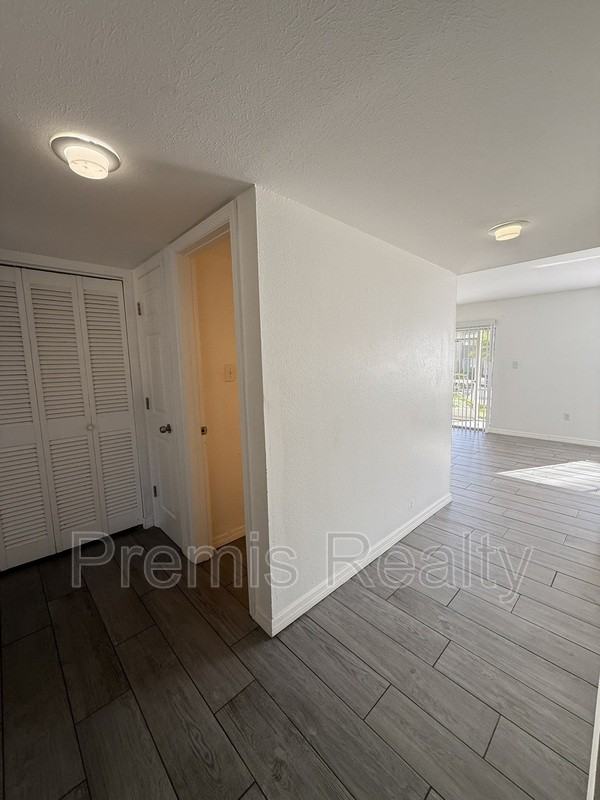 1575 Greenlea Dr - Photo 7 of 28