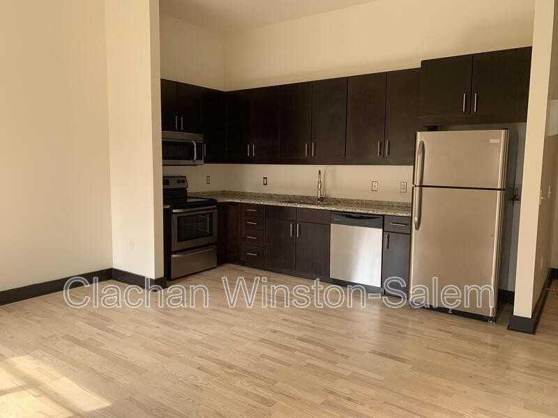 50 W 4th St #208 - Photo 4 of 8