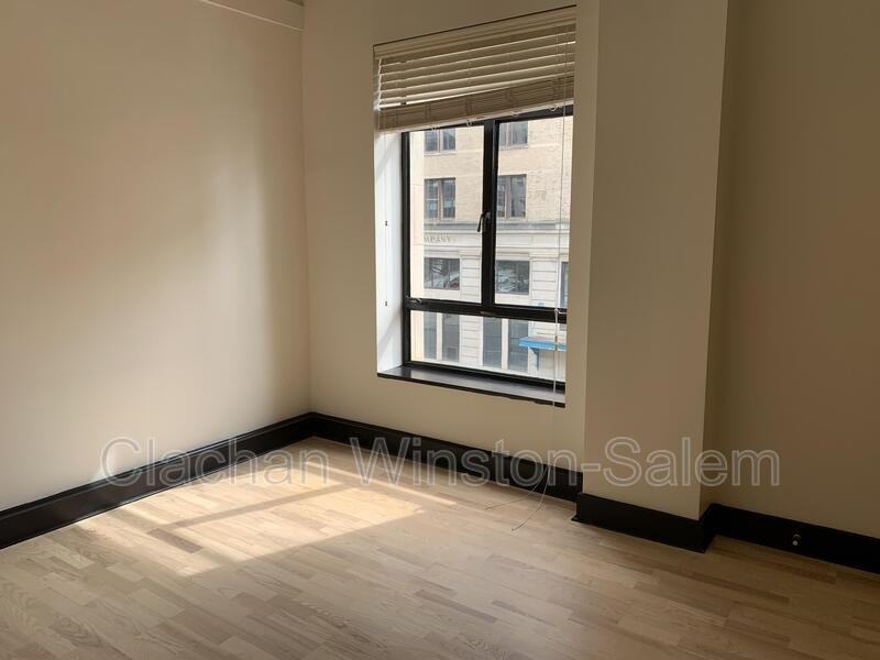 50 W 4th St #208 - Photo 5 of 8