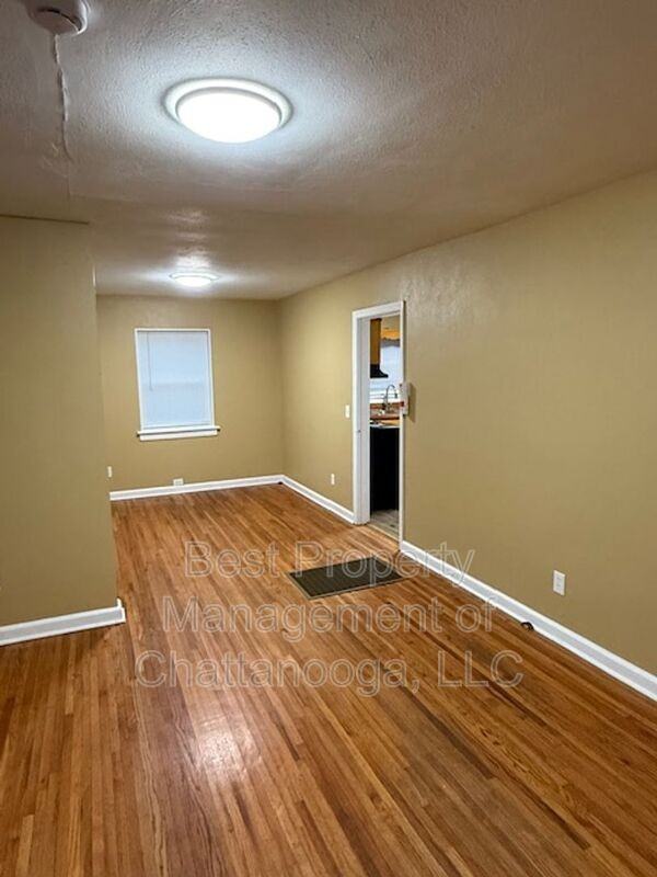 3009 Saint Paul St - Photo 6 of 16