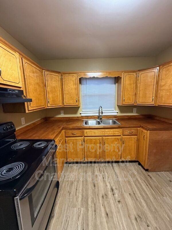 3009 Saint Paul St - Photo 7 of 16