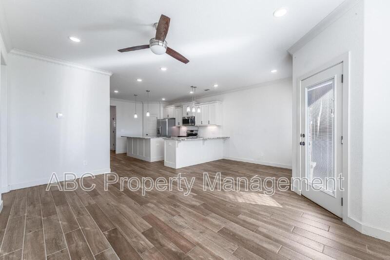 3307 Sw Hillstone Ave - Photo 2 of 23