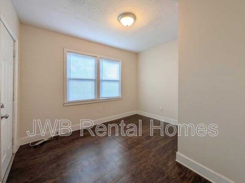 573 E 55th St - Photo 6 of 14