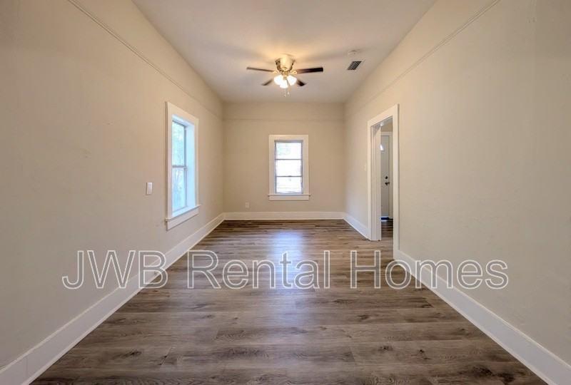 1810 W 24th St - Photo 6 of 13