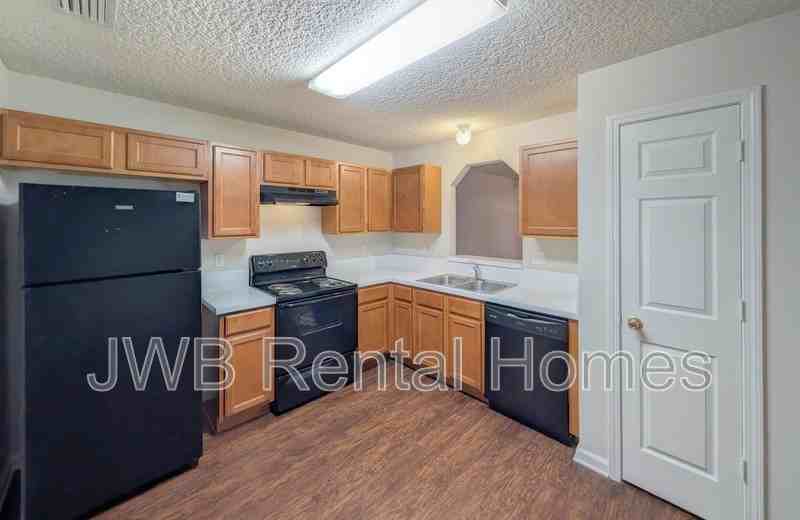 8479 Mcgirts Village Ln - Photo 4 of 17