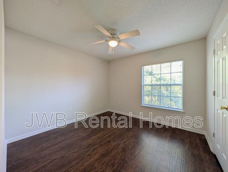 8479 Mcgirts Village Ln - Photo 7 of 17